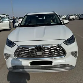 Toyota Highlander 2022