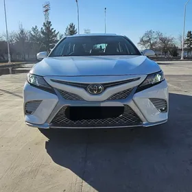 Toyota Camry 2020