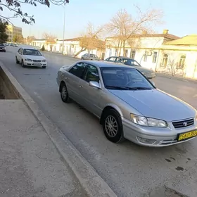 Toyota Camry 2001