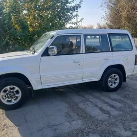 Mitsubishi Montero 1994