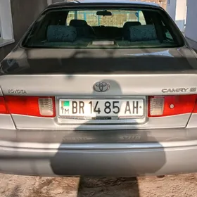 Toyota Camry 2001