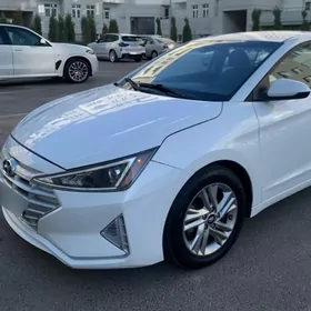 Hyundai Elantra 2020