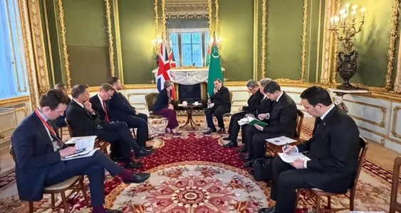 Прошли переговоры глав внешнеполитических ведомств Туркменистана и Великобритании