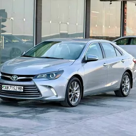 Toyota Camry 2016