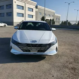 Hyundai Elantra 2023