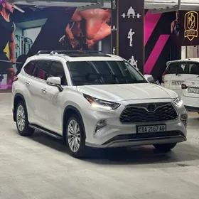 Toyota Highlander 2022