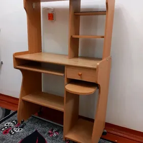 kampyuterni stol TÄZEJE