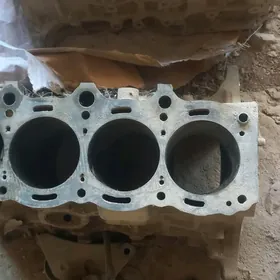 2.2lik blok toyota
