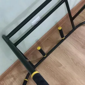 Турник-брус