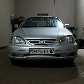 Toyota Avensis 2002
