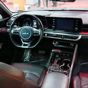 Kia K5 2021