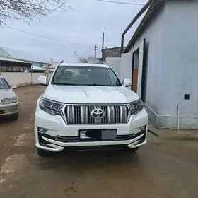 Toyota Land Cruiser Prado 2021