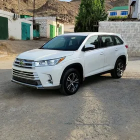 Toyota Highlander 2019