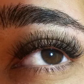 Narasiwaniya kirpik salon