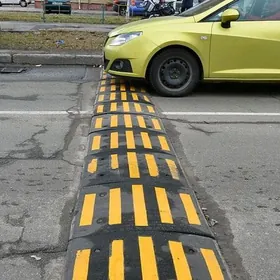 лежащий полицейский