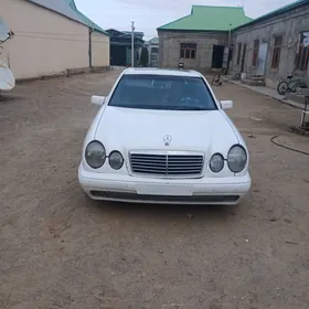 Mercedes-Benz E320 1998