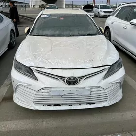 Toyota Camry 2023