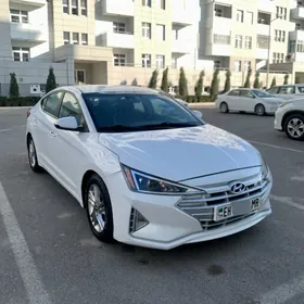 Hyundai Elantra 2020