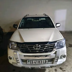 Toyota Hilux 2013
