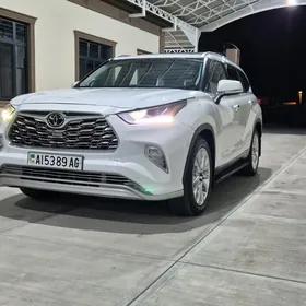 Toyota Highlander 2020