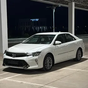 Toyota Camry 2017