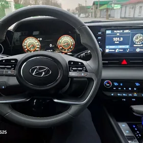 Hyundai Elantra 2021