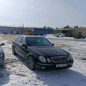 Mercedes-Benz E320 2003