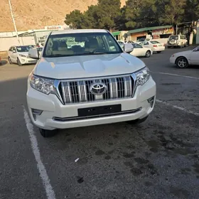 Toyota Land Cruiser Prado 2023