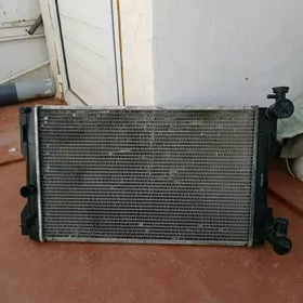Toyota karolla 2014 radiýator