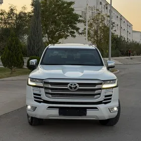 Toyota Land Cruiser 2023