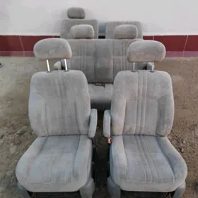 Toyota Sienna 2000 Morda Angar