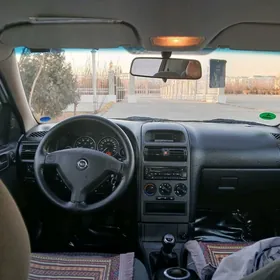 Opel Astra 2003