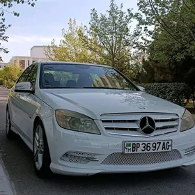 Mercedes-Benz C300 2009