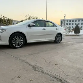 Toyota Camry 2015