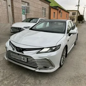 Toyota Camry 2022