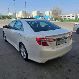 Toyota Camry 2012