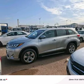 Toyota Highlander 2018