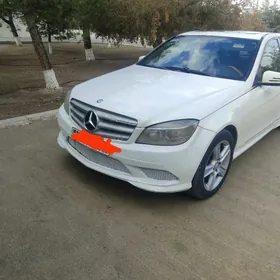 Mercedes-Benz C300 2010