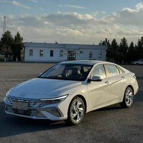 Hyundai Elantra 2025