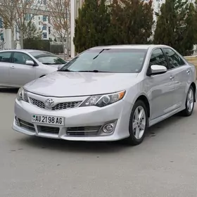 Toyota Camry 2013