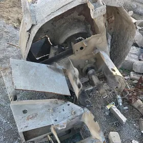 Demir gozleyanler ucinMesalka