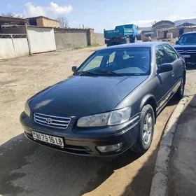 Toyota Camry 2001