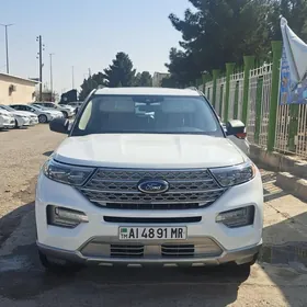 Ford Explorer 2022