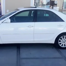 Toyota Camry 2004