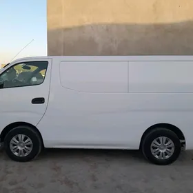 Nissan Urvan 2014