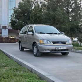 Toyota Sienna 2001