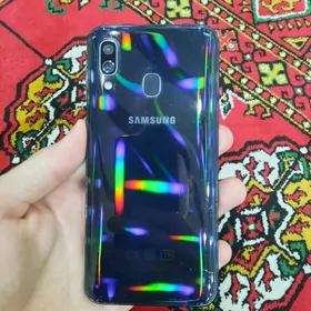 Samsung A40 4/64TP