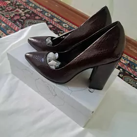 tufli, basanoska, mokasina