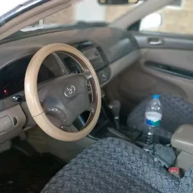 Toyota Camry 2005