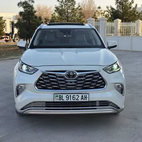Toyota Highlander 2021